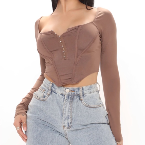 Dangerous Temptation Long Sleeve Corset - Picture 2 of 7